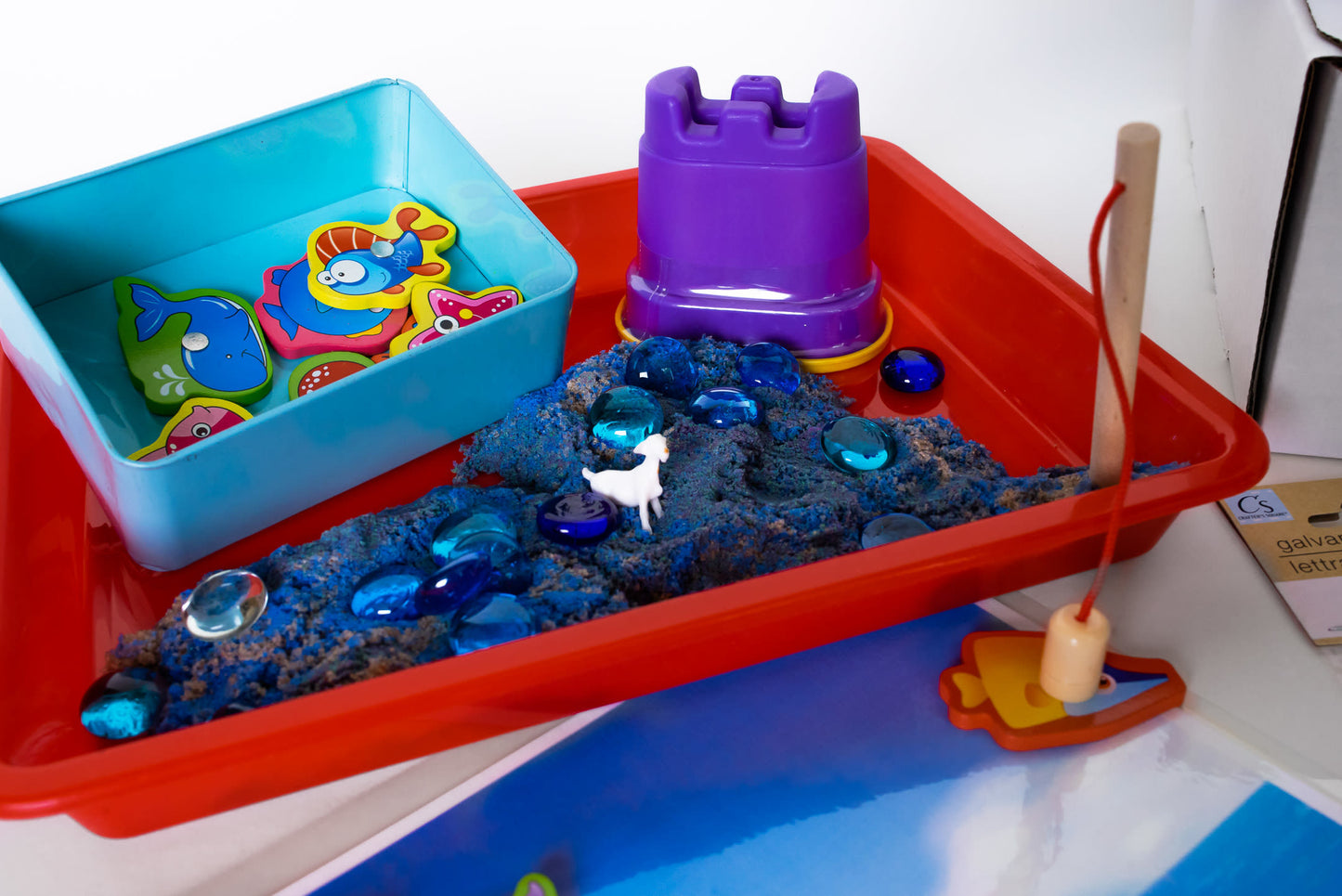 Boat Play Box - final /t/ and "sh"